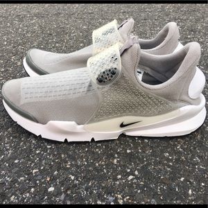 Nike Mens Sock Darts grey and white Multiple Sizes